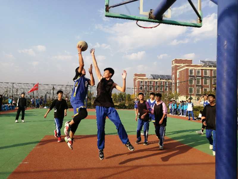 篮球街头赛_自由篮球身体对抗_街头篮球中韩对抗赛