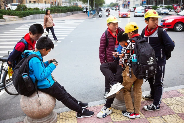 小学生玩儿手机游戏好不好_好玩儿小学生手机游戏推荐_好玩儿小学生手机游戏大全