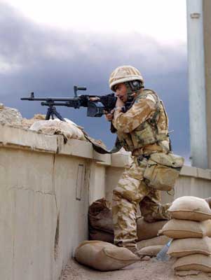 伊拉克战争版手机游戏大全_伊拉克战争游戏手机版_伊拉克战争游戏