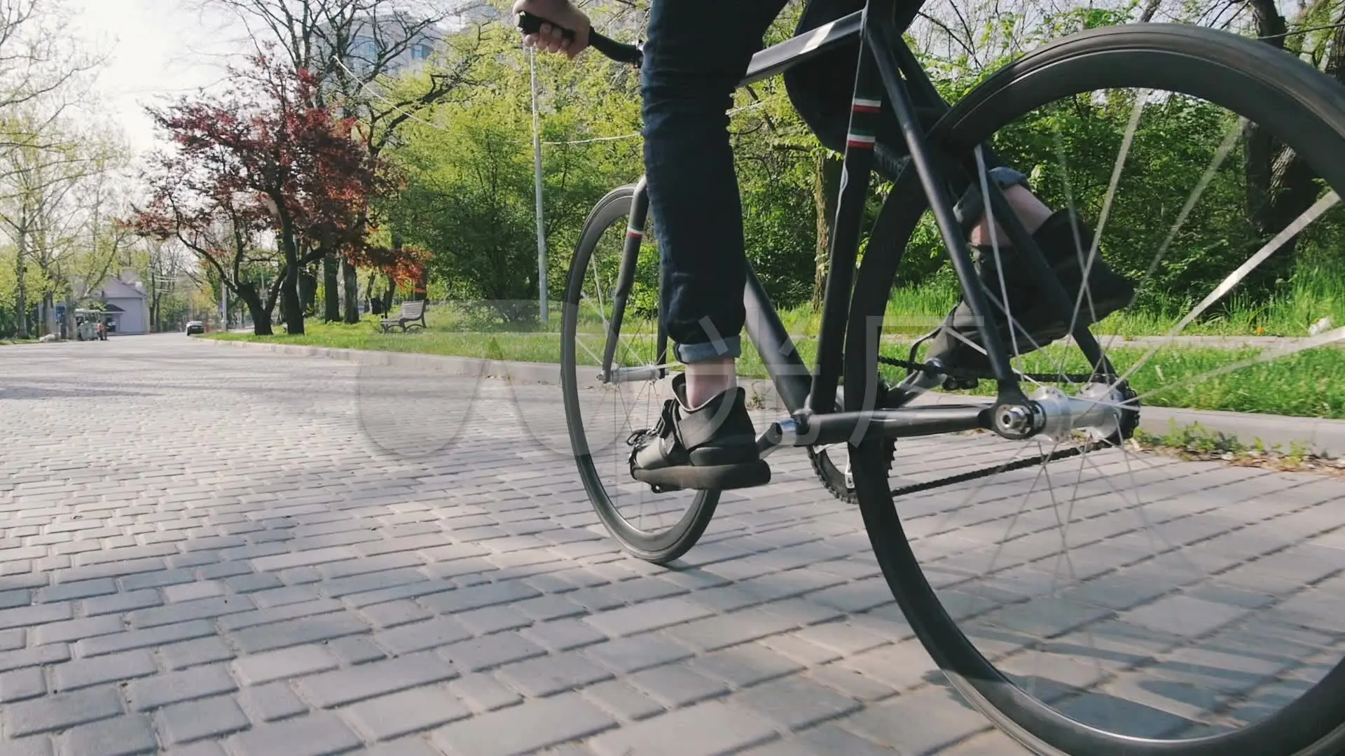 视频自行车真实手机游戏大全_手机真实自行车游戏视频_自行车的手机游戏
