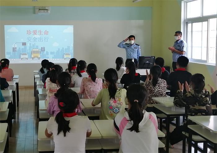 小学安全教育中队活动方案_小学安全教育中期报告_中小学安全教育日