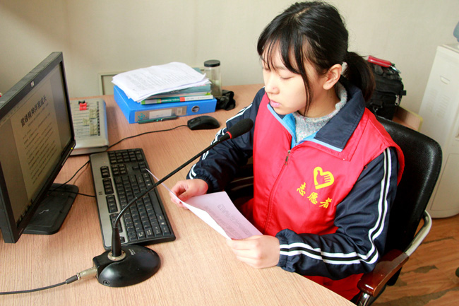 小学生放学后玩手机游戏_小学生玩手机游戏犯法吗_小学生打游戏手机