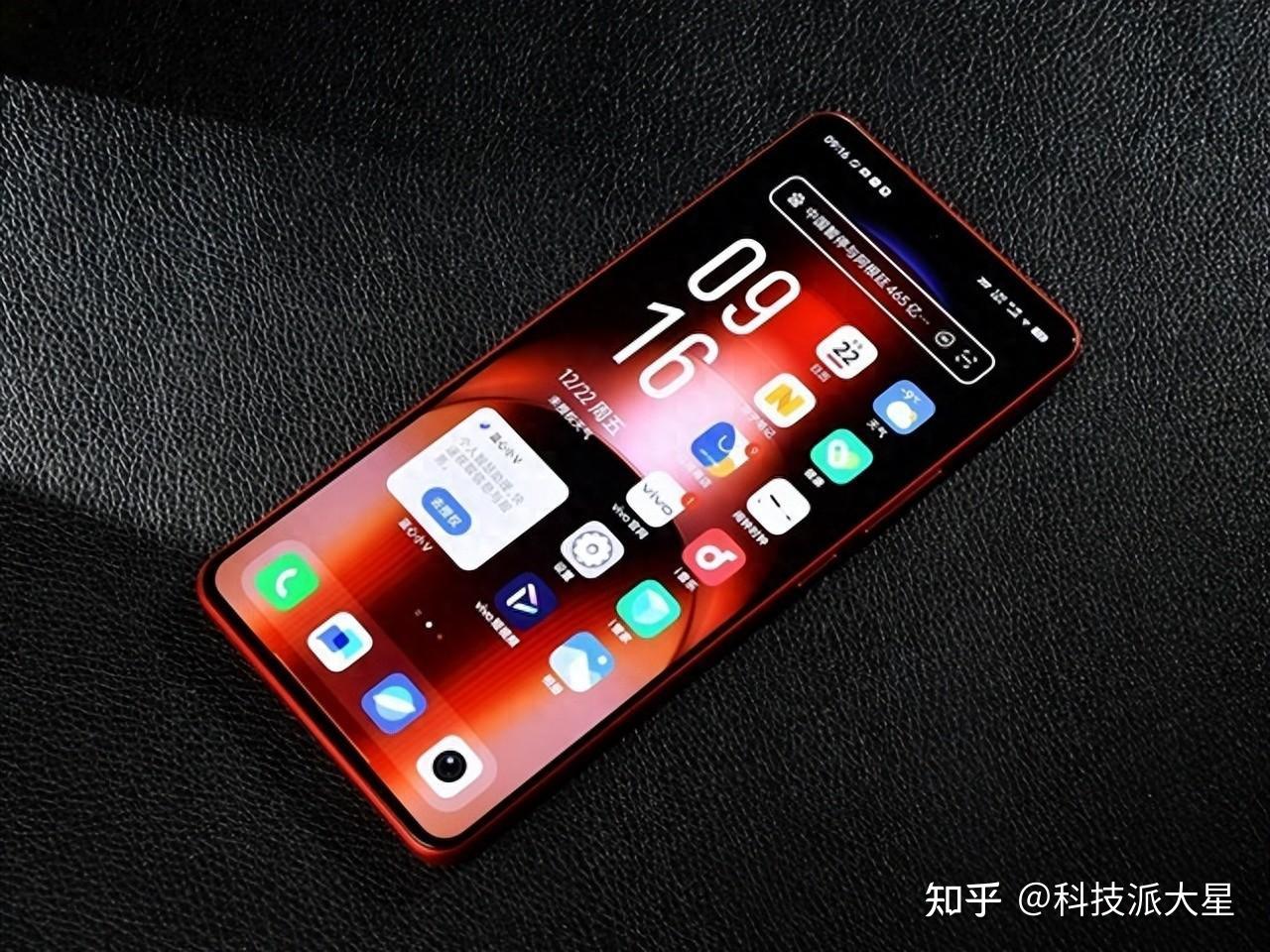 小伙子玩游戏_小伙玩游戏买手机_为了玩游戏买手机